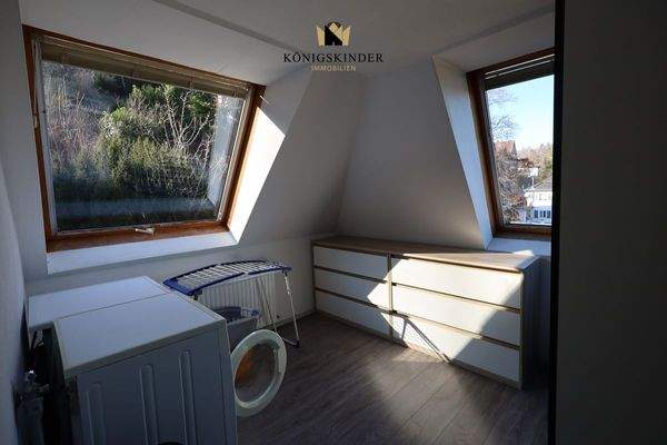 Übrigens: Dichter wohnen unterm Dach