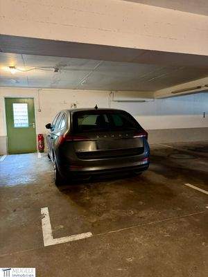Tiefgaragenstellplatz*