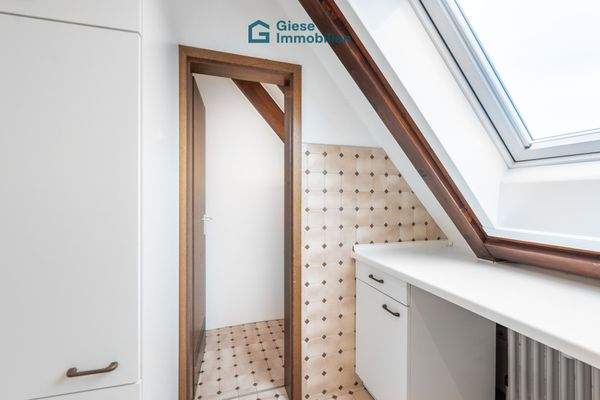 Tür zu Abstellkammer