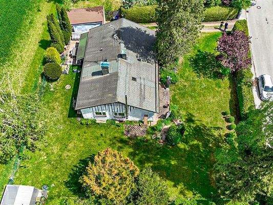 Altbau bereits entfernt