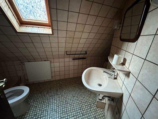 Badezimmer im Dachgeschoss