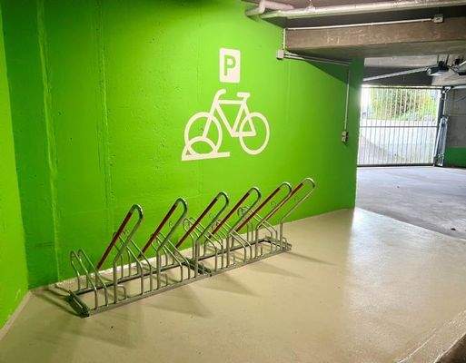 Der geschützte Fahrrad-Parkplatz in der Tiefgarage