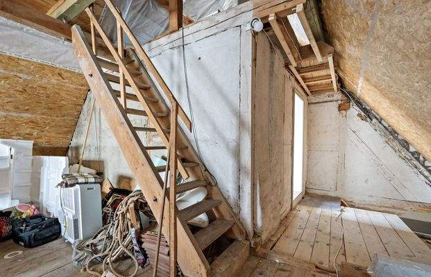 Treppe zum Dachboden