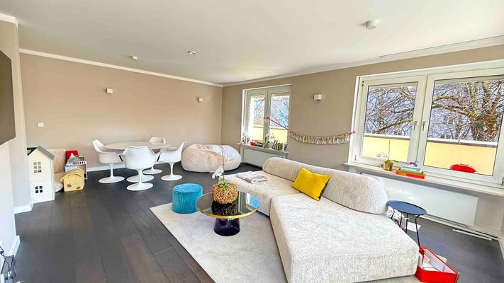 Wohnzimmer Blick nach innen.jpg