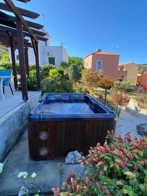 Kreta, Gavalochori: Charmante Villa mit Bergblick zu verkaufen