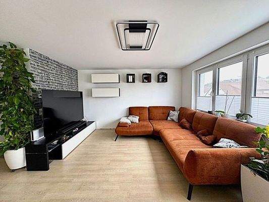 Helles Wohn-Esszimmer