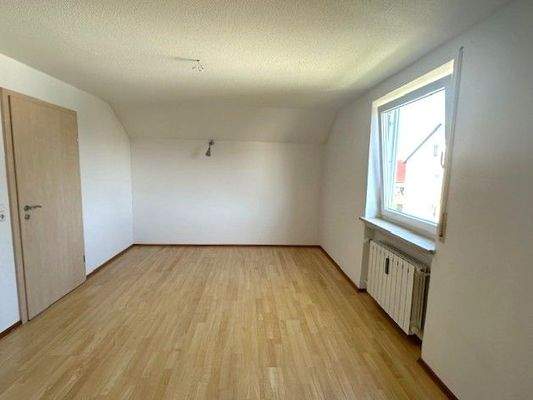 28. Schlafzimmer DG.jpg