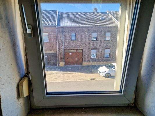 Fenster zur Straße