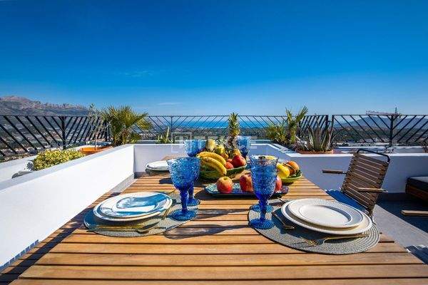 Modern Villas Near Golf Courses in Polop Alicante