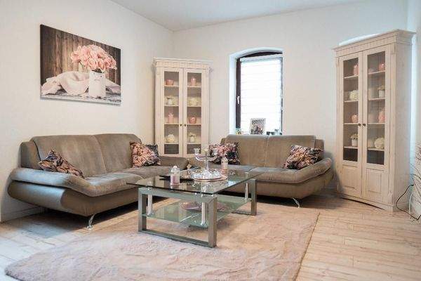 Das Wohnzimmer im 1.OG - Whg, 3