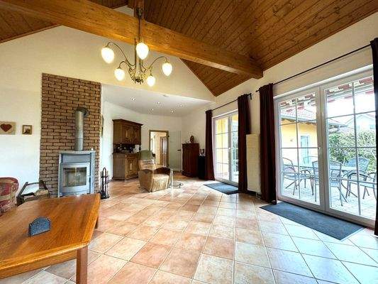 ... zimmer mit Terrassenzuzgang