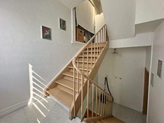 Treppenaufgang ins DG