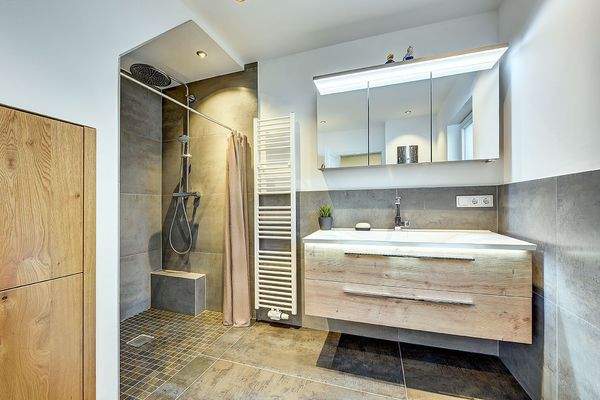 Badezimmer im Obergeschoss