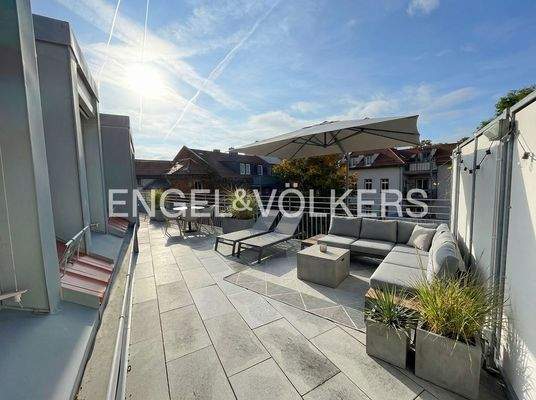großzügige Dachterrasse