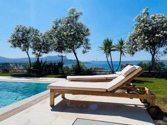 Kreta, Almyrida: Villa mit Meerblick und Swimmingpool zu verkaufen