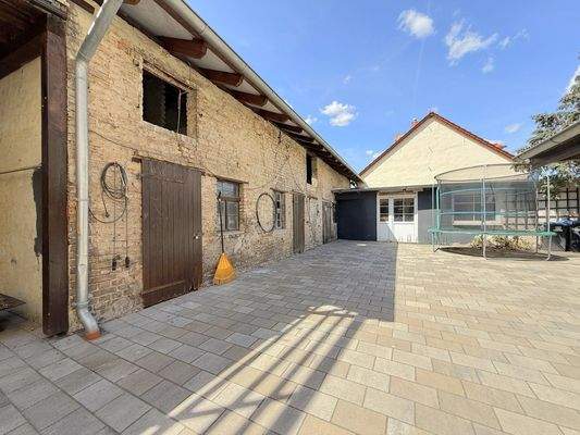 Nebengebäude mit Ausbaupotenzial