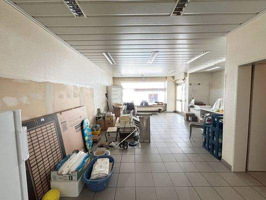 Großes Ladengeschäft.jpg