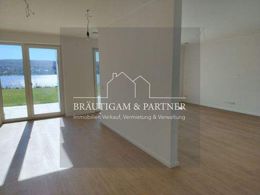 Wohnzimmer & offene Küche