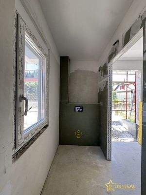 Badezimmer/Toilette EG