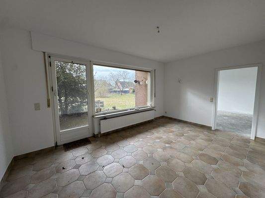 Wohndiele mit Blick in den Garten EG