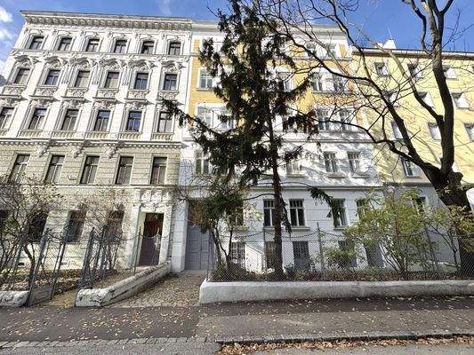 20251118_111155038_iOS