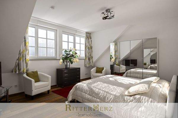 Schlafzimmer Eltern 