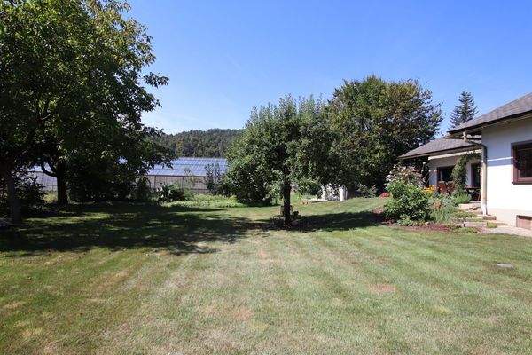 270m² gepflegter Bungalow (Zweifamilienwohnhaus) mit ausgebautem Dachgeschoss und 1.318m² Grund in Viktring in TOPLAGE