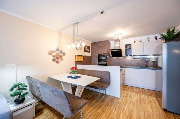 Küche mit Esszimmer