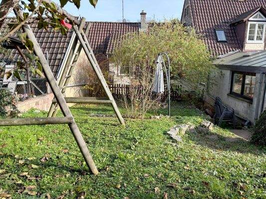 Platz zum Spielen mit viel Grünfläche