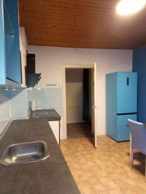 Küche mit Blick zum Flur