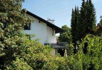 Haus Westansicht.jpg