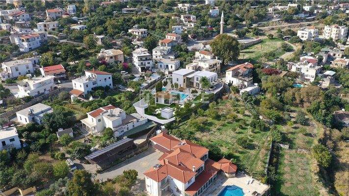 Traditional Stone Arch Villa with Sea View in Lapta