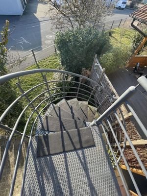 Treppe zur DG Wohnung