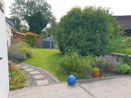 Garten mit Grillplatz