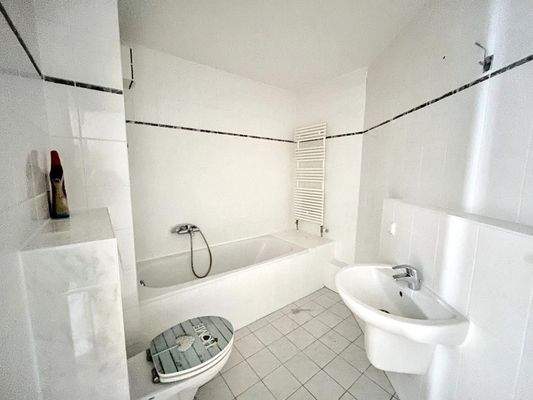 Flur und badezimmer_2