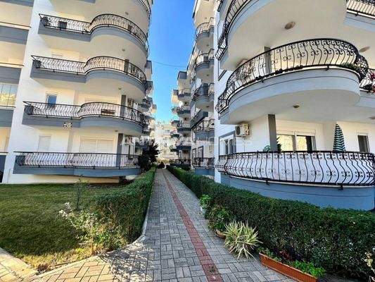 Apartment in Begonvil Complex with Pool in Alanya Oba