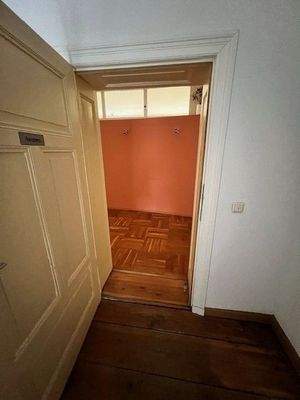 Eingang Mietfläche, Wand geradezu Trockenbau, kan