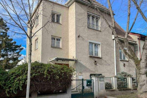 Haus vorne und seitl12jpeg