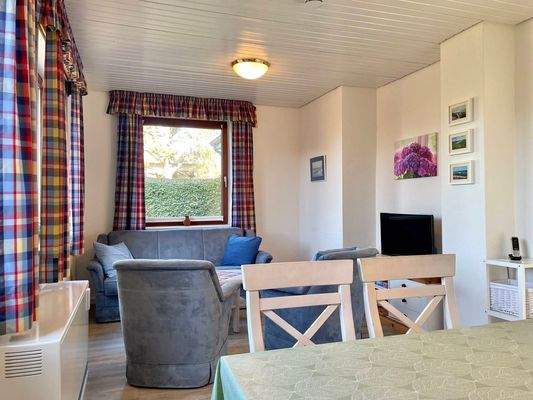 Claudia - EG Wohn- und Esszimmer