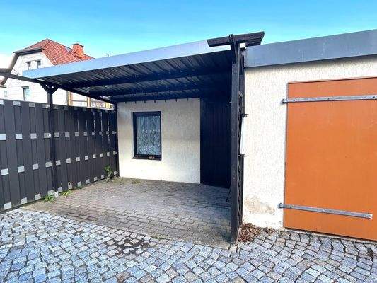 Terrasse und Partyraum