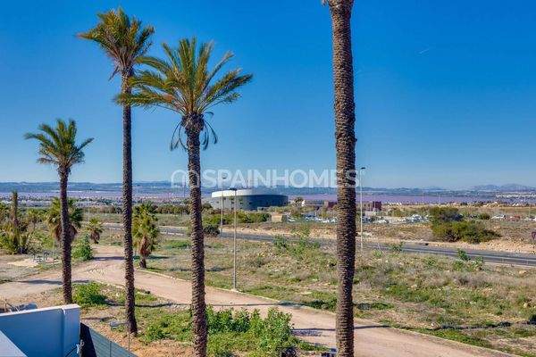 Stylish One-Story Houses with Breathtaking Views in Torrevieja