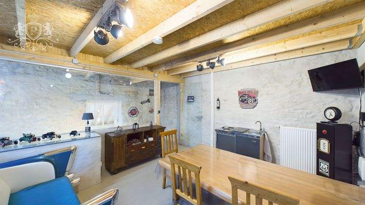 CAM01984G0-PR0443-STILL006