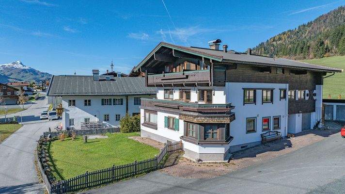 KITZIMMO-Apartmenthaus mit traumhaftem Ausblick kaufen - Immobilien Fieberbrunn.