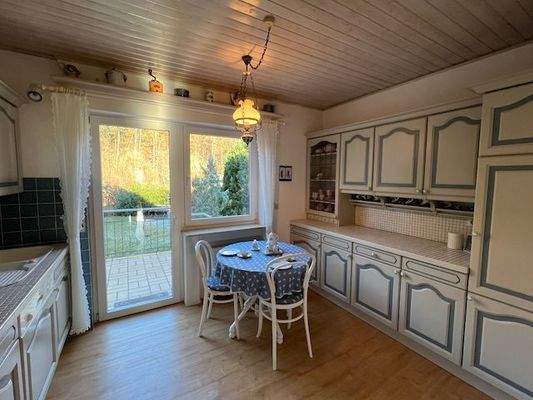 EG |&nbsp;Küche | Blick in den Garten