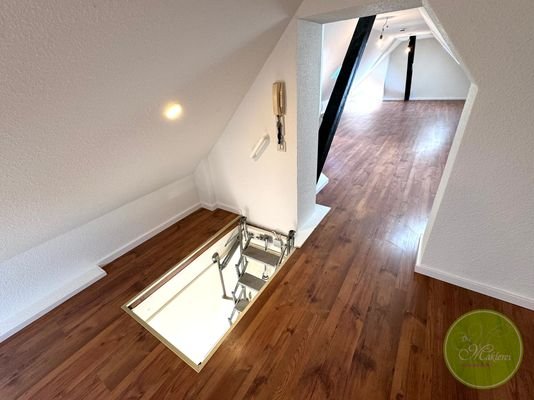 Wieder hinunter in Ihre Wohnung ...