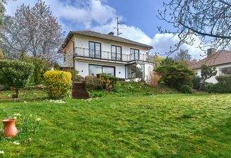 Front garden view of house
