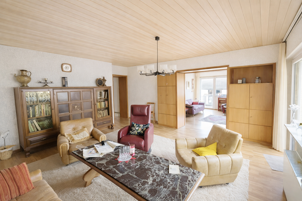 Blick vom Wohn- zum Esszimmer