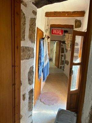 Ostkreta, Pappagiannades: Traditionelles Steinhaus mit großem Garten voller Olivenbäume zu verkaufen