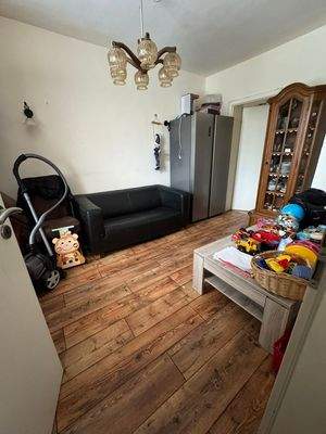 Durchgangs- Esszimmer hinter Küche