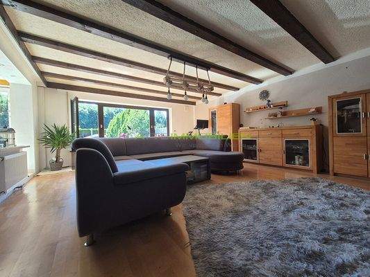 WE01 - Wohnzimmer 12 mit Blick in der Garten